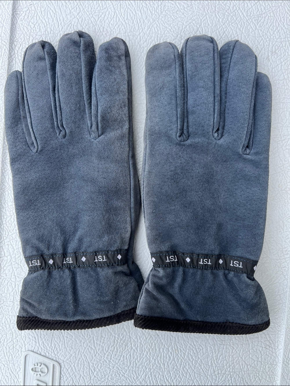 Men's Grey Winter Gloves